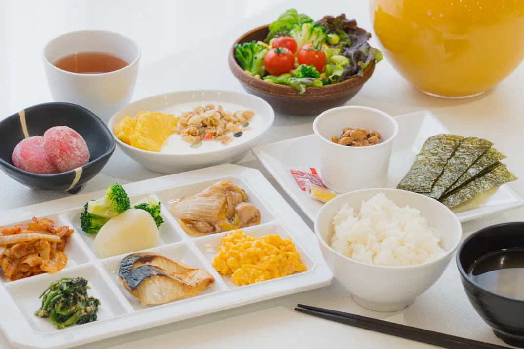 朝食